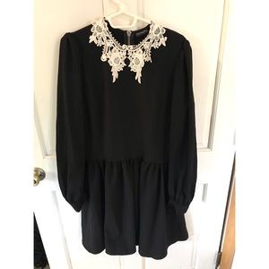 Deandri Lace Collar Dress